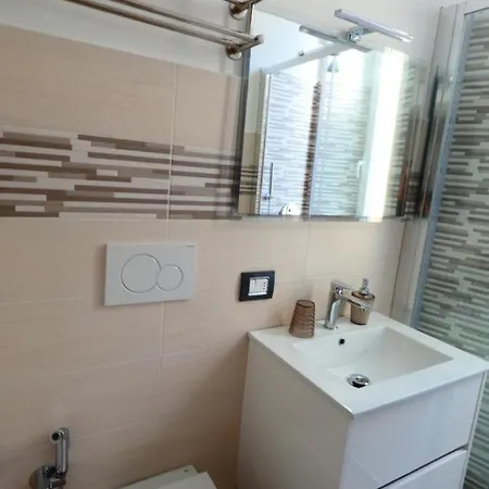 Casa Matuzia شقة سانريمو