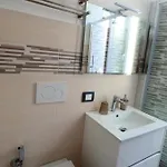 Casa Matuzia A 100m Dal Mare Bilocale Moderno Foce 아파트 산레모