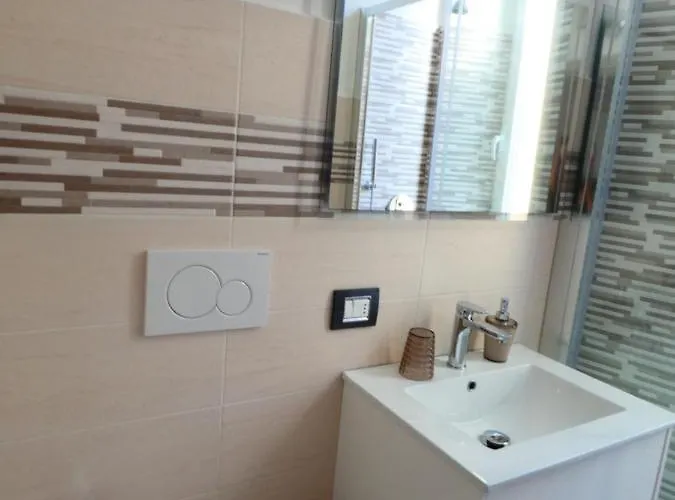 Casa Matuzia A 100m Dal Mare Bilocale Moderno Foce アパート サンレモ