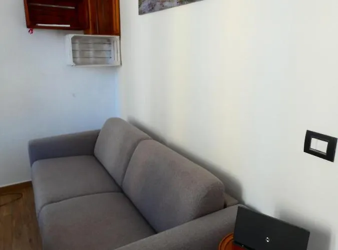 Casa Matuzia A 100m Dal Mare Bilocale Moderno Foce Lejlighed *